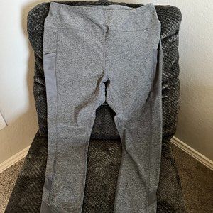 Mondetta 3/4-length gray yoga pants/leggings with mesh cutouts